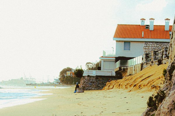 Comment choisir une tente adaptée pour un camping en région de marais en hiver?